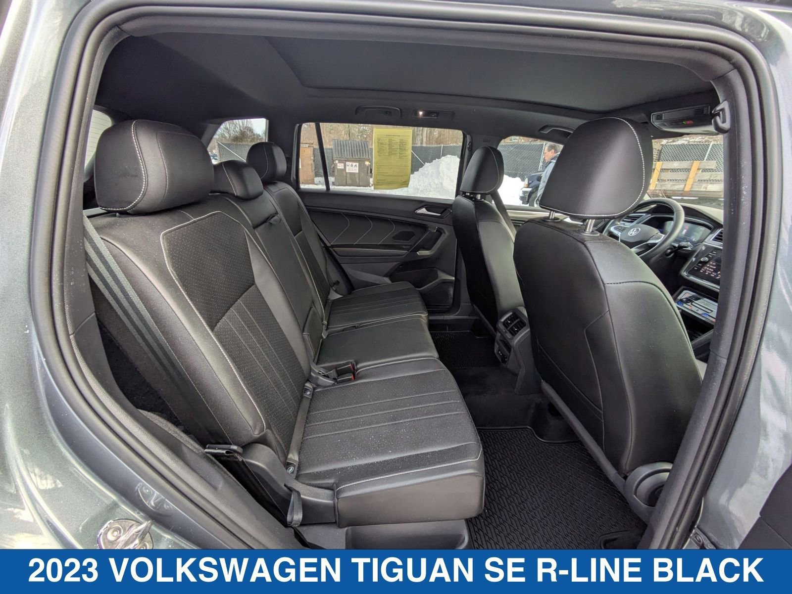 Used 2023 Volkswagen Tiguan SE R-Line image 35