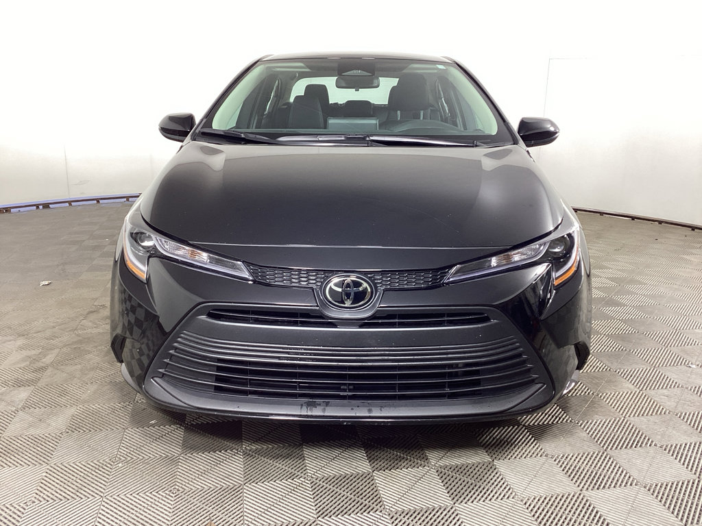 Used 2026 Toyota Corolla LE FWD image 6