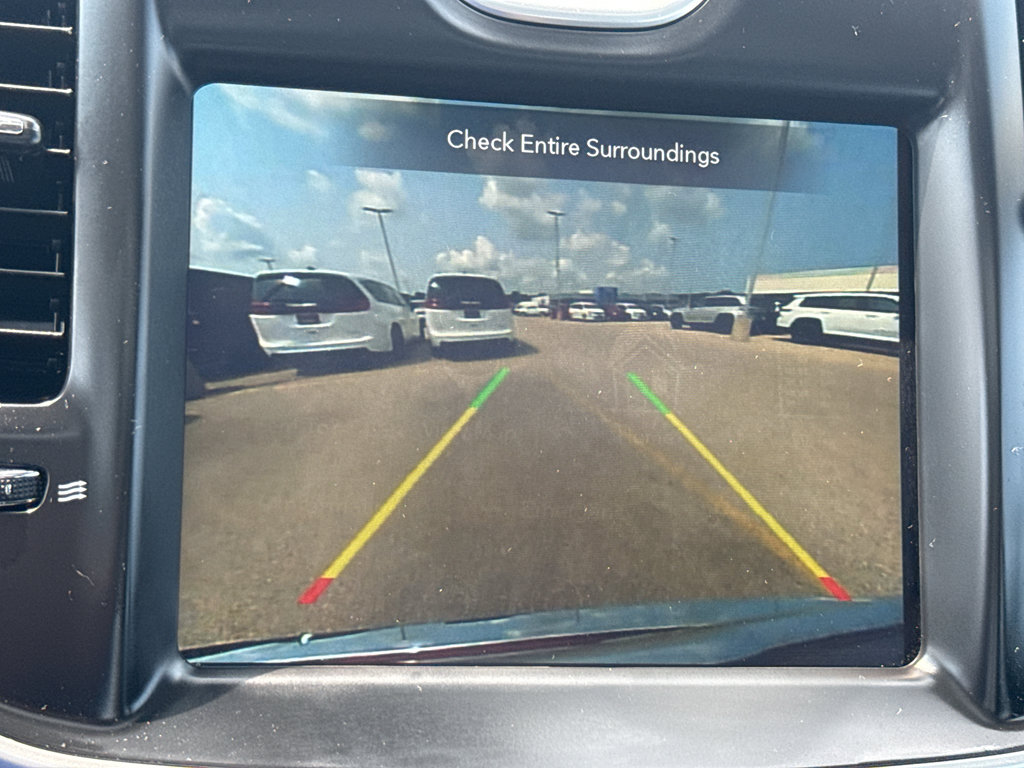 Used 2021 Chrysler 300 Touring L AWD/4WD image 20