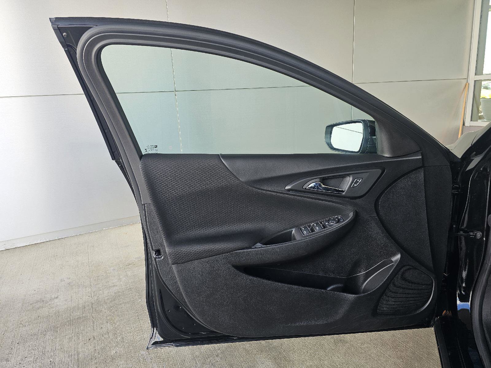 Used 2024 Chevrolet Malibu LT image 18