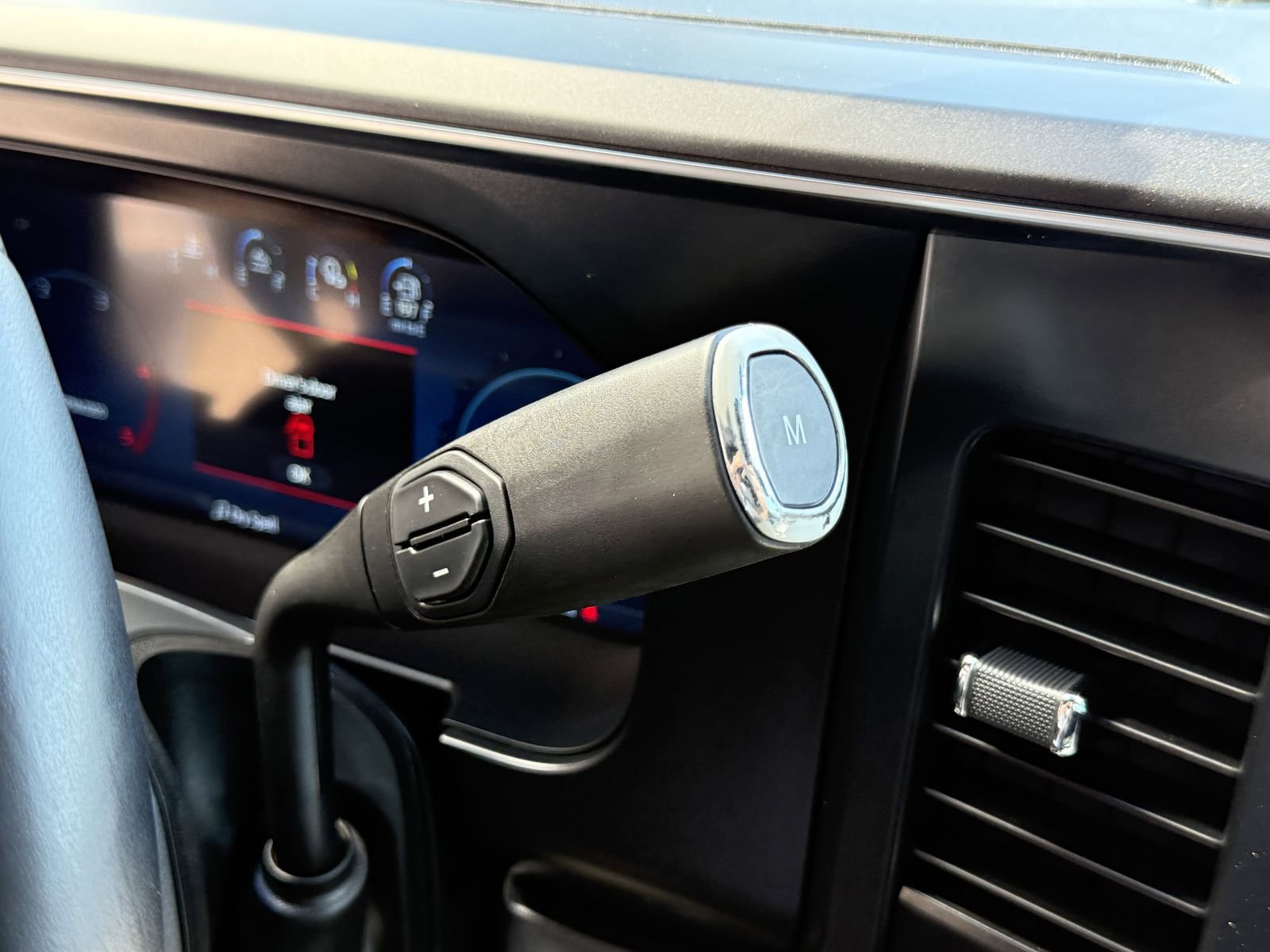 Used 2024 Ford F250 Platinum image 26