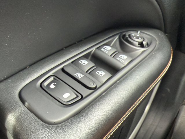 Used 2019 Jeep Compass Latitude w/ Popular Equipment Group FWD image 23