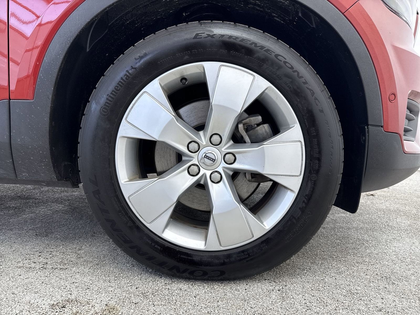 Used 2019 Volvo XC40 T5 Momentum image 41