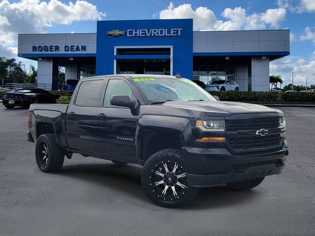 Used 2018 Chevrolet Silverado 1500 Custom w/ Custom Value Package AWD/4WD image 1