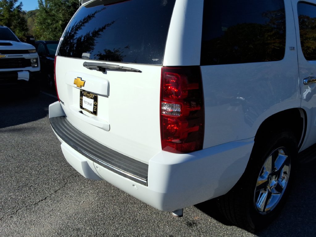 Used 2014 Chevrolet Tahoe LTZ AWD/4WD image 15
