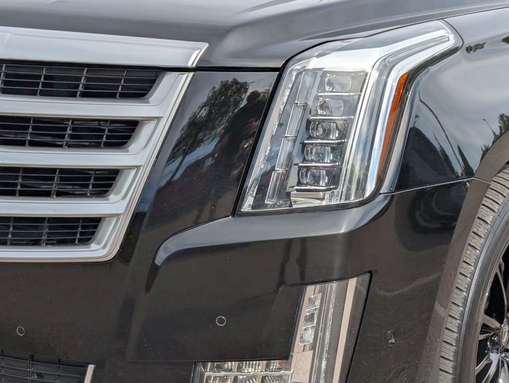 Used 2019 Cadillac Escalade ESV Premium Luxury AWD/4WD image 8
