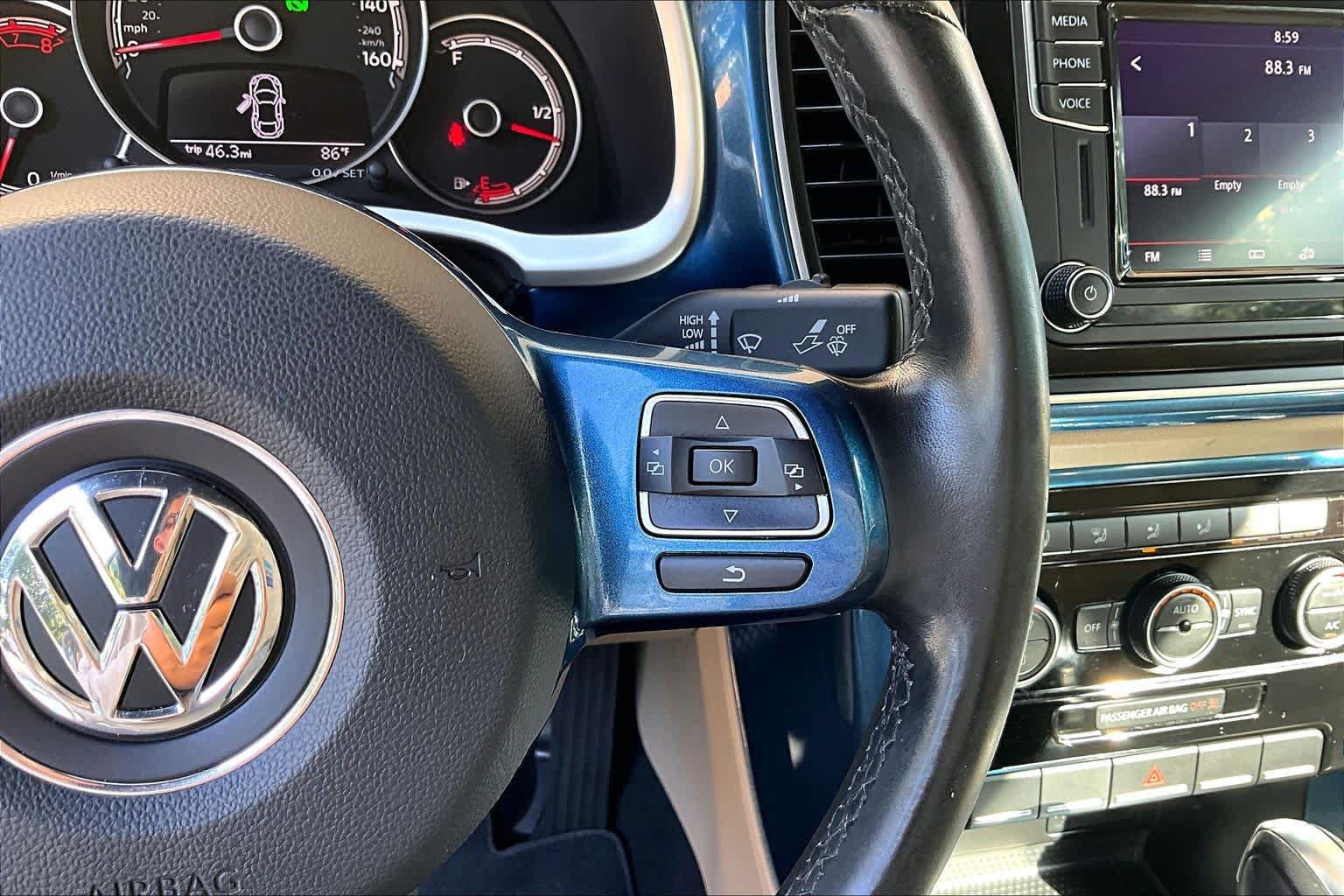 Used 2019 Volkswagen Beetle 2.0T SE FWD image 22