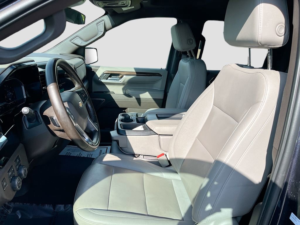 Used 2024 Chevrolet Silverado 1500 LT w/ Z71 Off-Road Package image 22