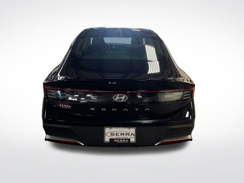 Certified 2026 Hyundai Sonata SE FWD image 4