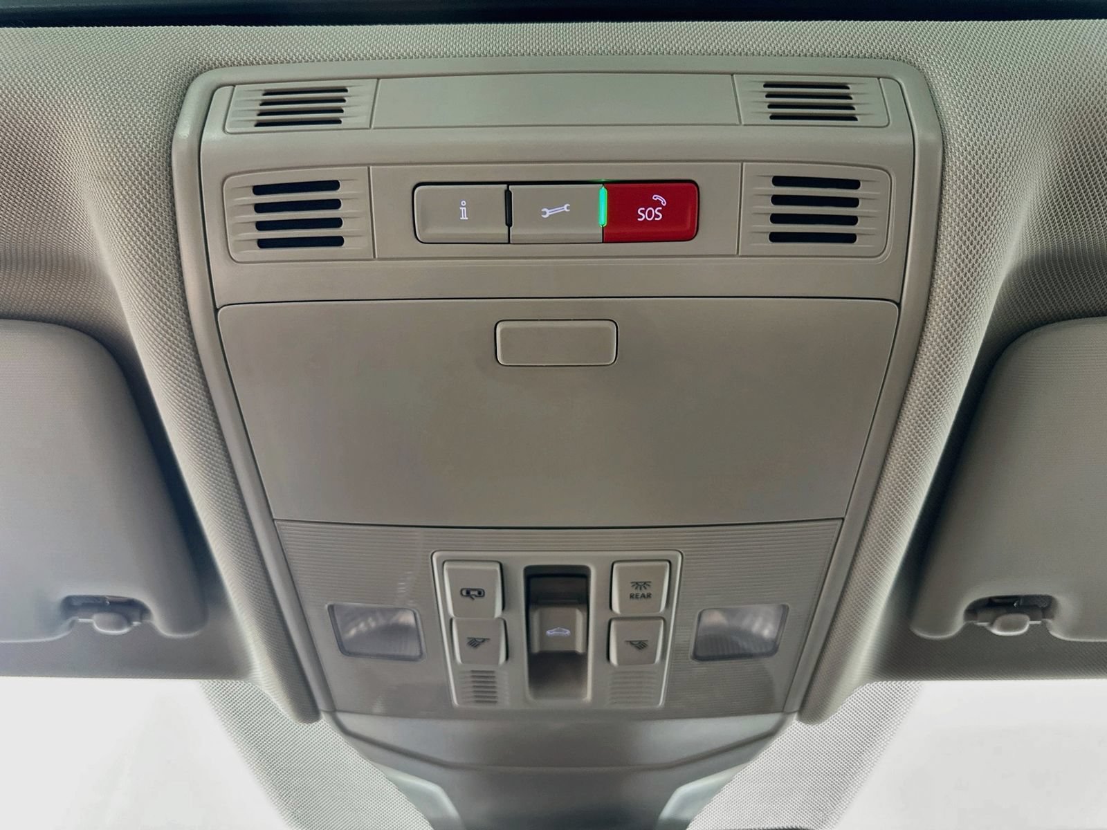 Used 2024 Volkswagen Jetta SEL FWD image 30