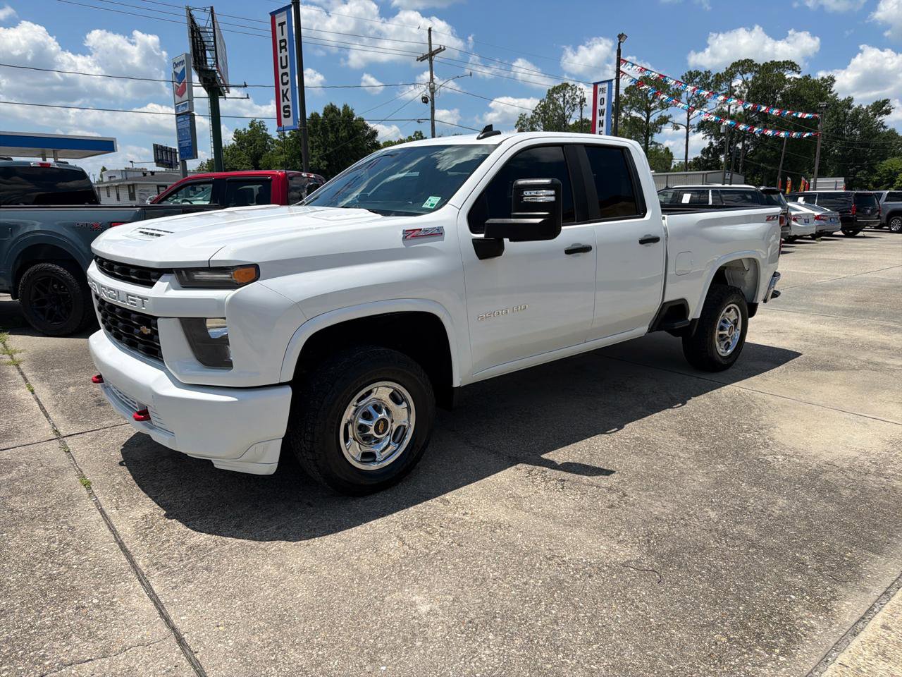 Used 2020 Chevrolet Silverado 2500 W/T w/ WT Convenience Package AWD/4WD image 2
