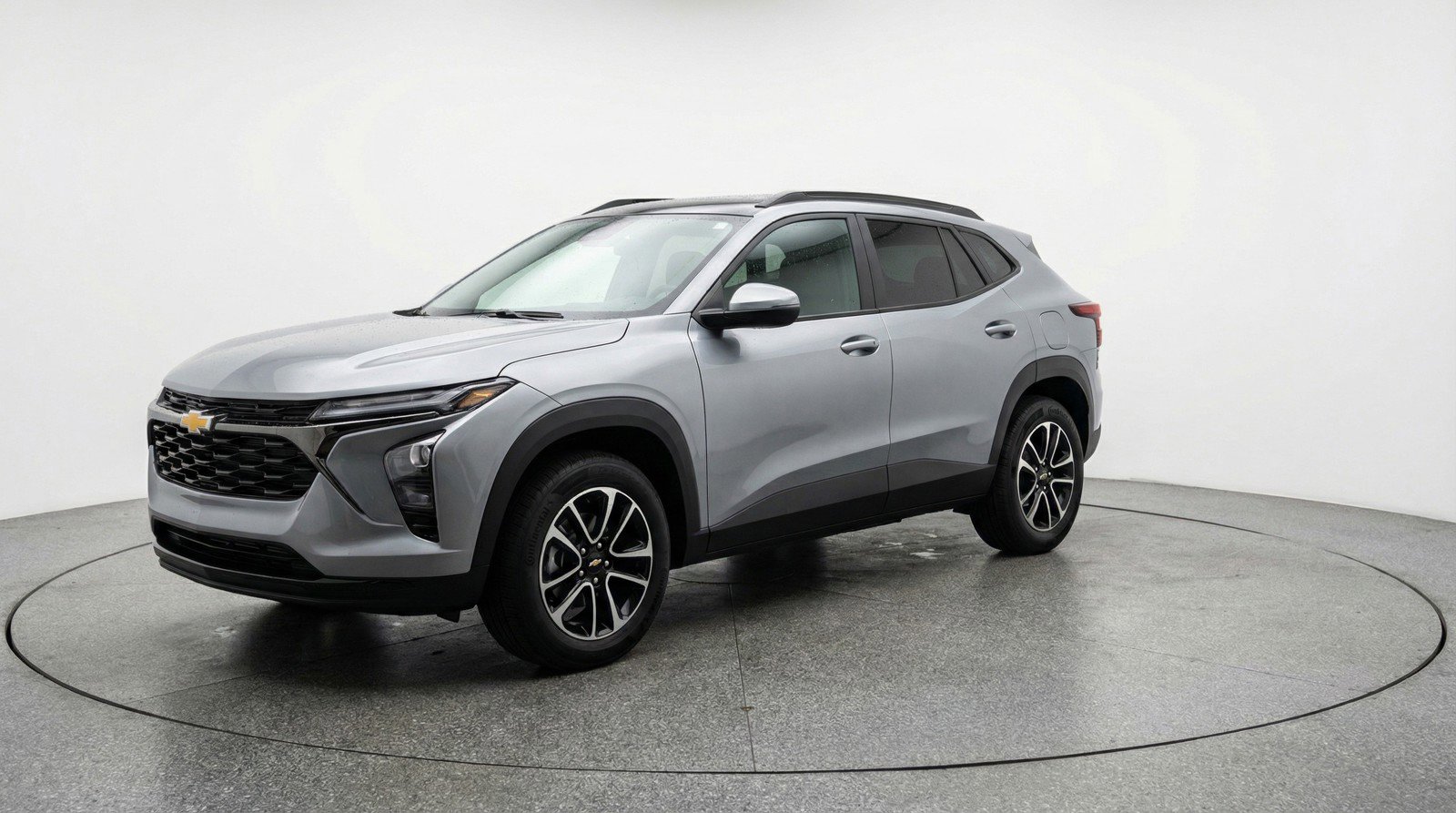 Used 2025 Chevrolet TrailBlazer LT image 2