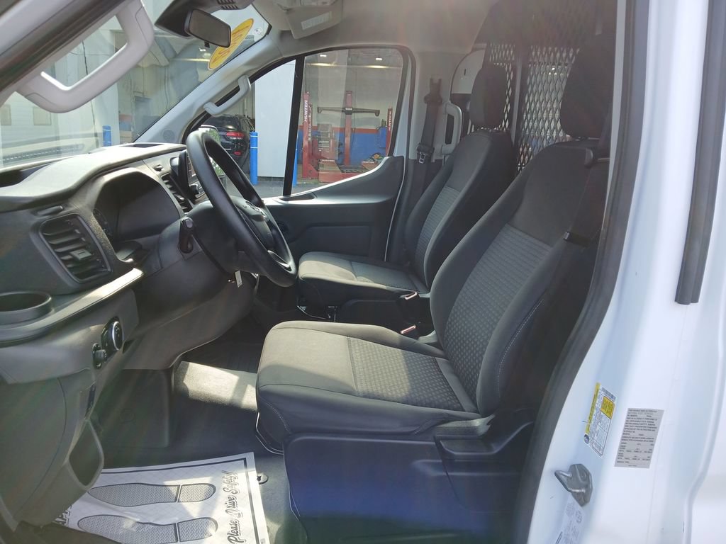 Used 2024 Ford Transit 250 Low Roof AWD w/ Exterior Upgrade Package image 18