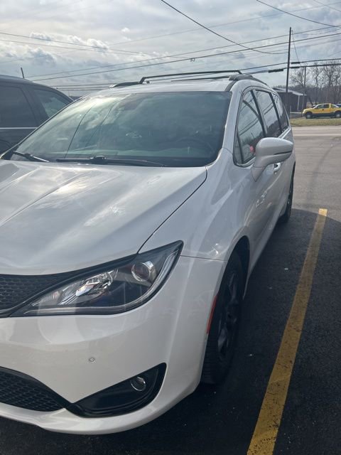 Used 2018 Chrysler Pacifica Limited image 11