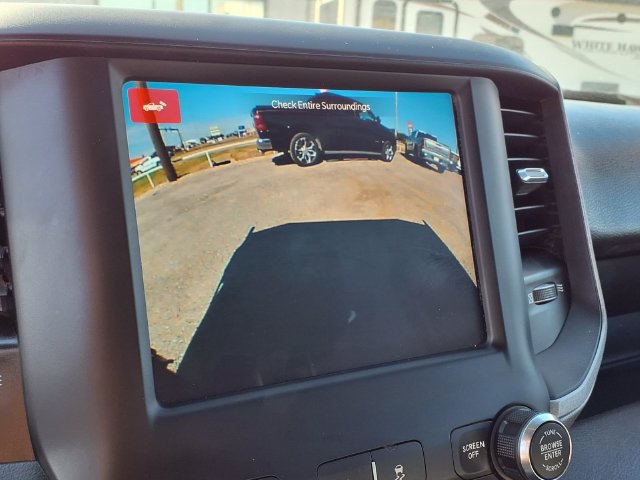Used 2024 RAM 5500 Tradesman w/ Chrome Appearance Group AWD/4WD image 7