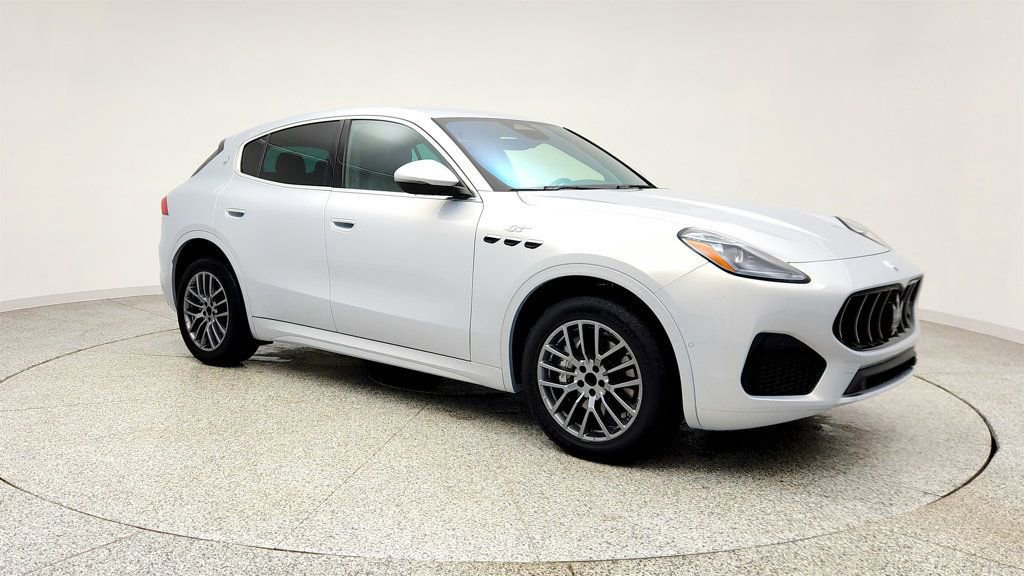 Used 2023 Maserati Grecale GT image 3