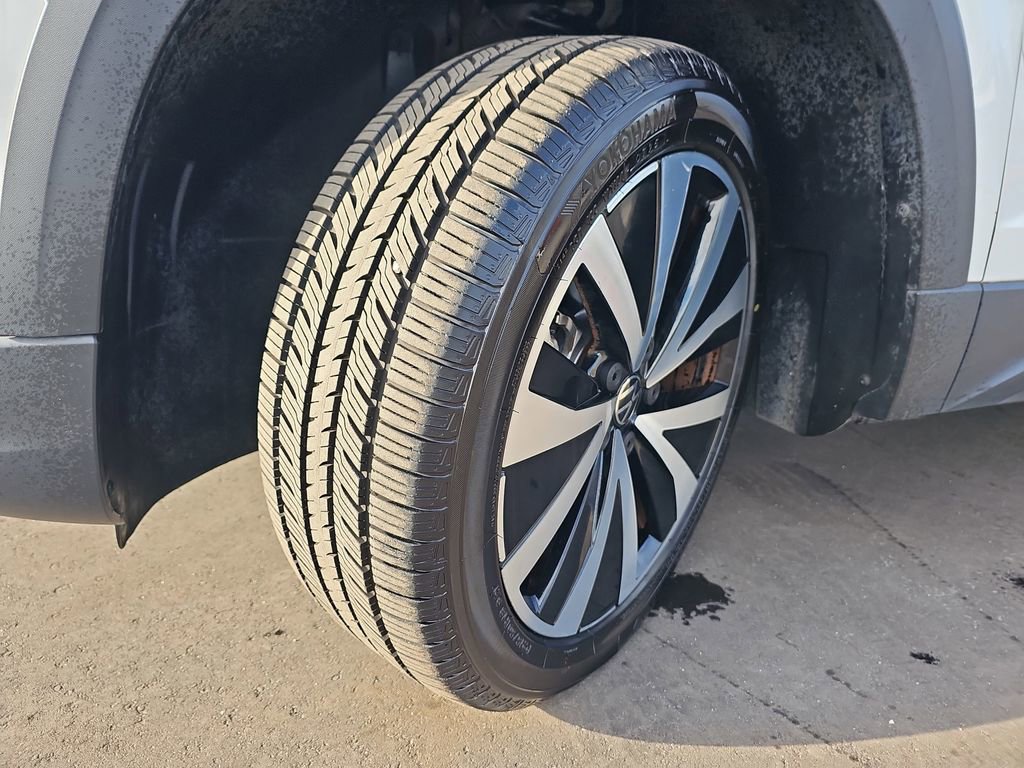 Used 2022 Volkswagen Taos SE w/ Panoramic Sunroof Package image 34