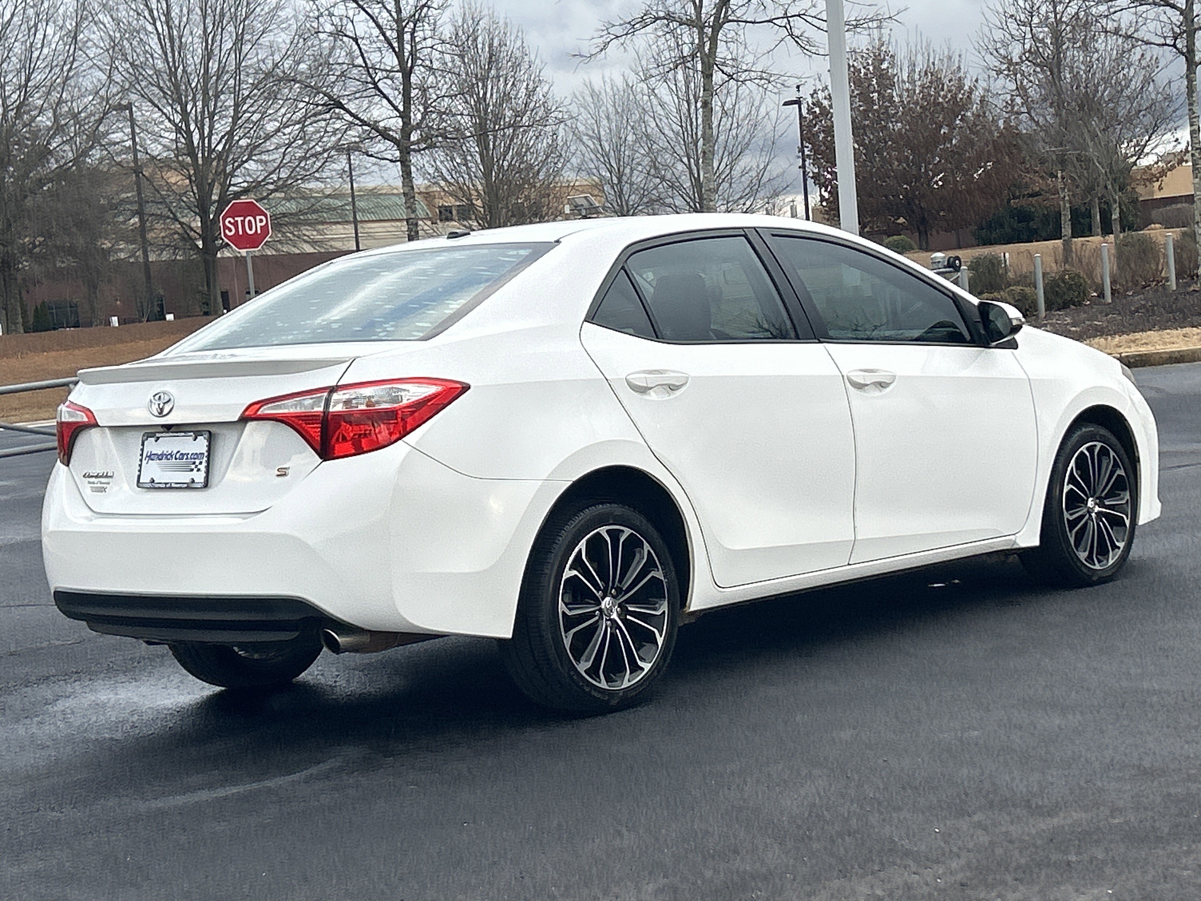 Used 2015 Toyota Corolla S w/ Driver Convenience Package image 9