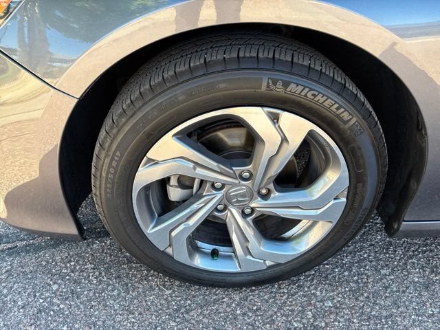 Used 2019 Honda Accord EX image 11