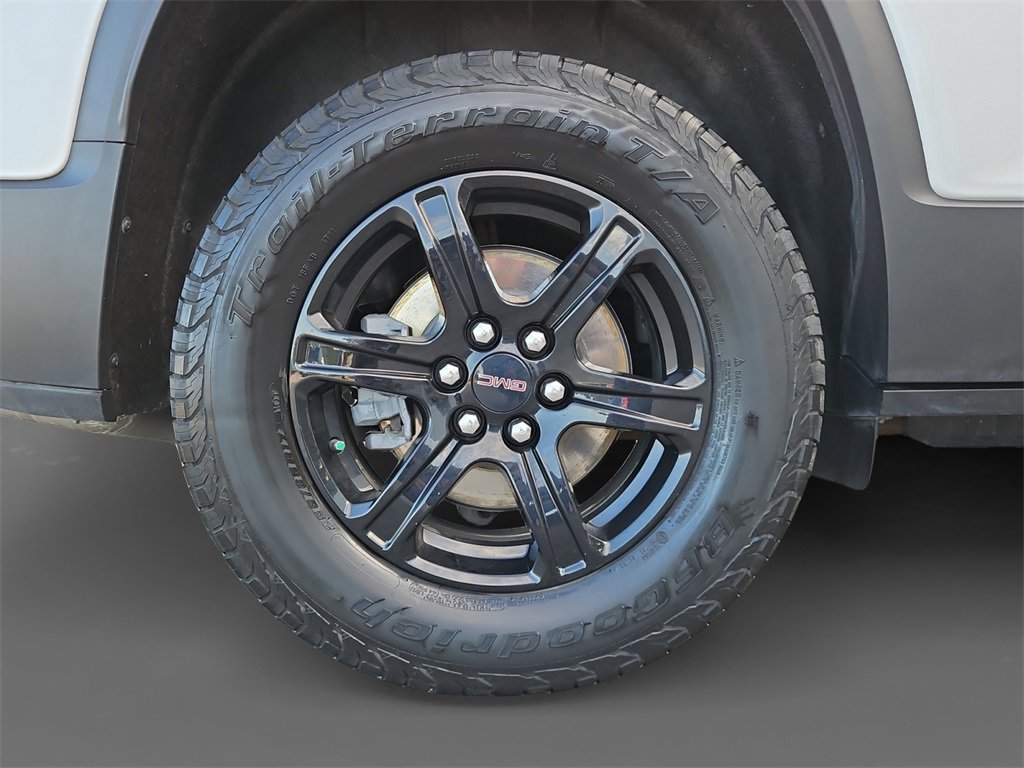 Used 2022 GMC Acadia AT4 w/ Preferred Package image 16