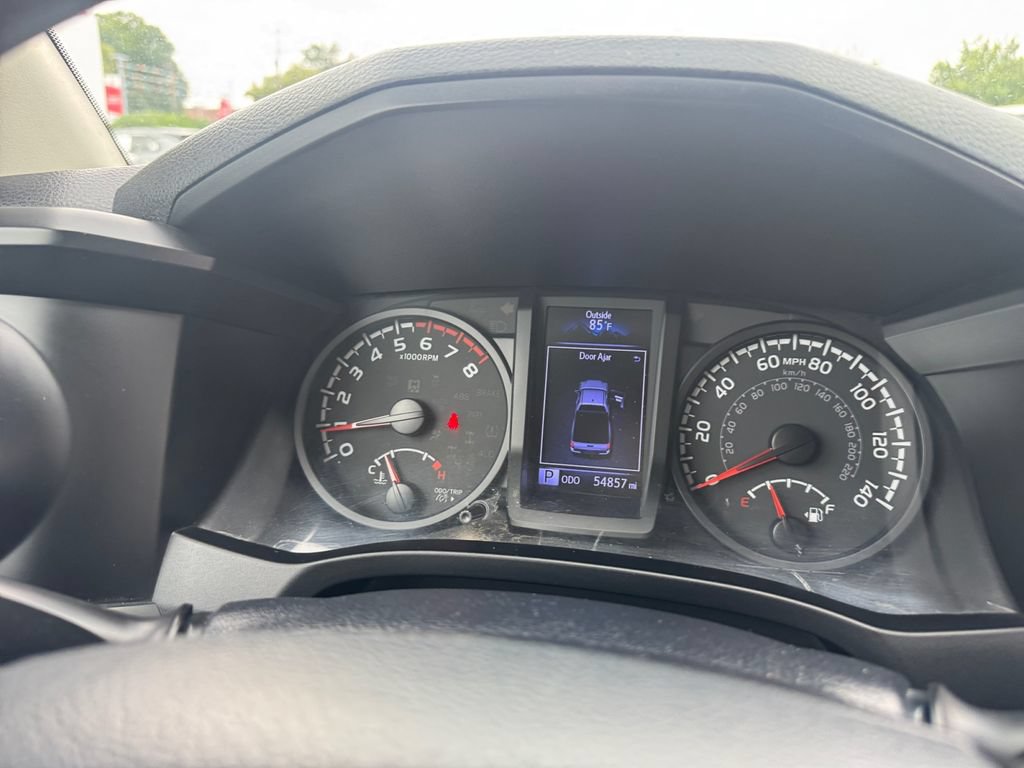 Used 2020 Toyota Tacoma SR AWD/4WD image 21