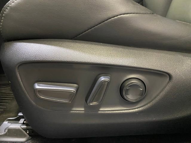 Certified 2024 Toyota Venza Nightshade image 15