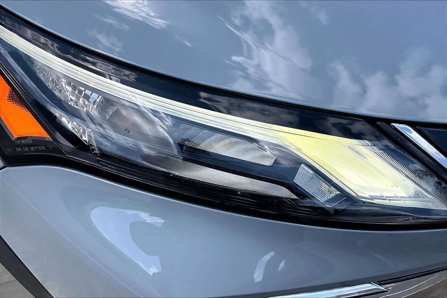 Certified 2022 Nissan Rogue SL FWD image 28