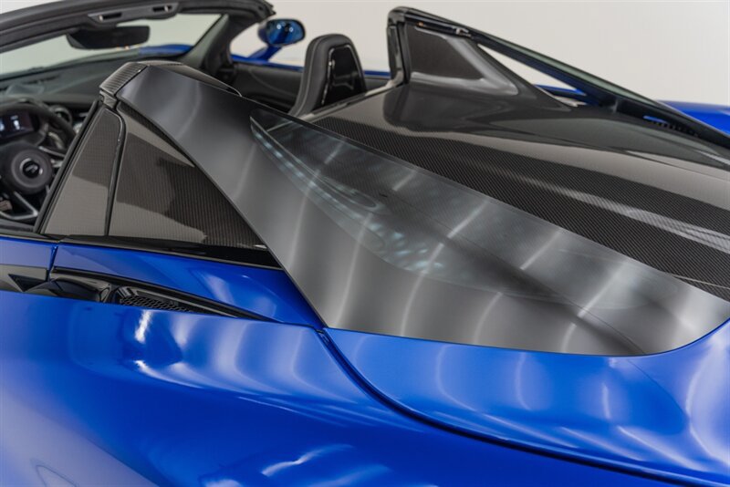 Used 2024 McLaren 750S Spider RWD image 72