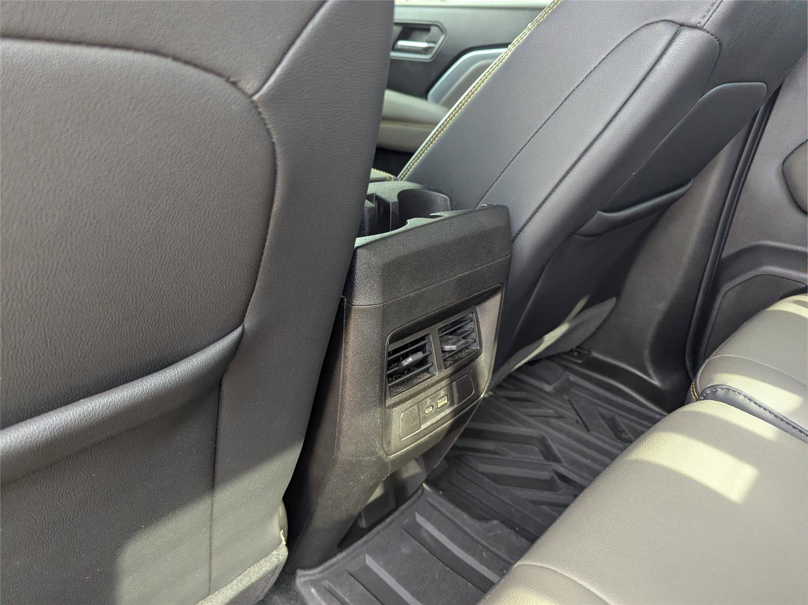 Used 2023 Chevrolet Colorado ZR2 w/ ZR2 Convenience Package III image 16