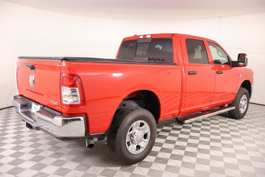 Used 2024 RAM 2500 Tradesman w/ Chrome Appearance Group image 19