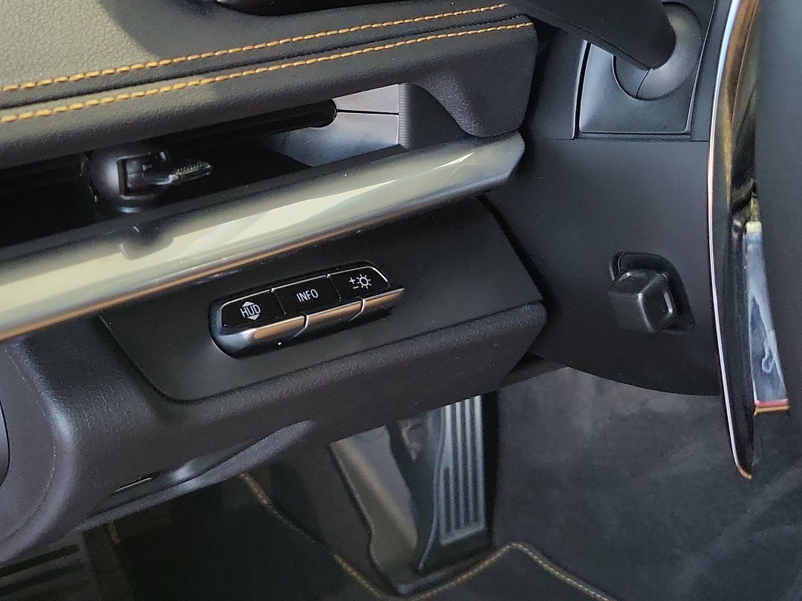 Used 2025 Chevrolet Corvette Z06 RWD image 18