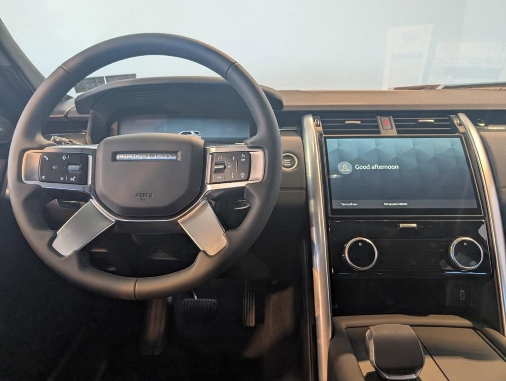New 2026 Land Rover Discovery S image 12