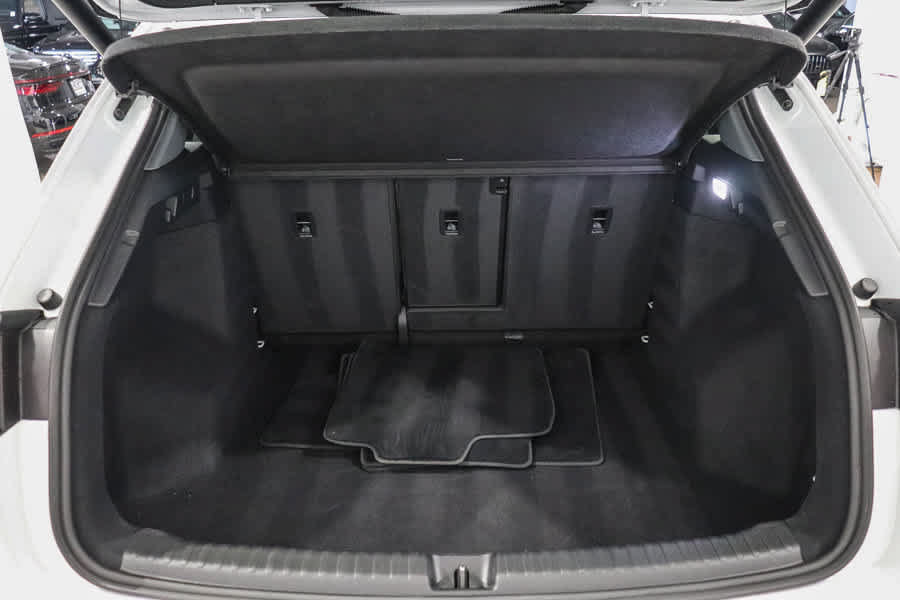 Used 2023 Audi Q4 e-tron Premium w/ Convenience Package RWD image 30