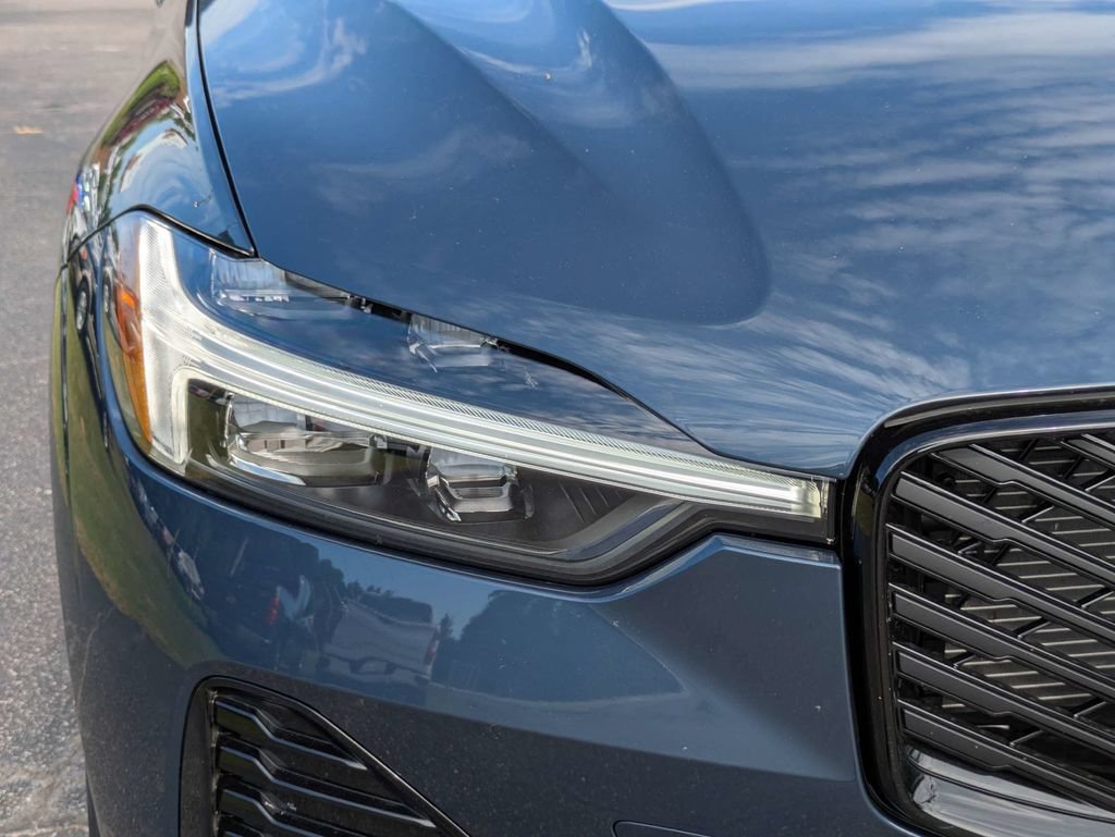 Certified 2026 Volvo XC60 B5 Core AWD/4WD image 10