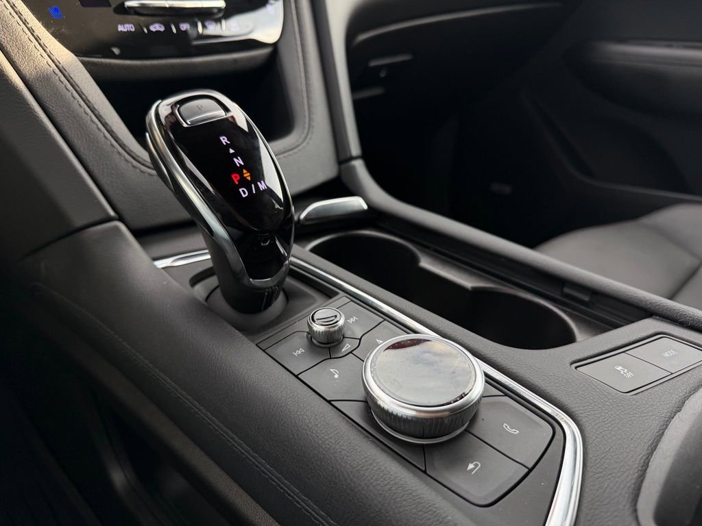 Used 2025 Cadillac XT6 Sport w/ Technology Package image 22