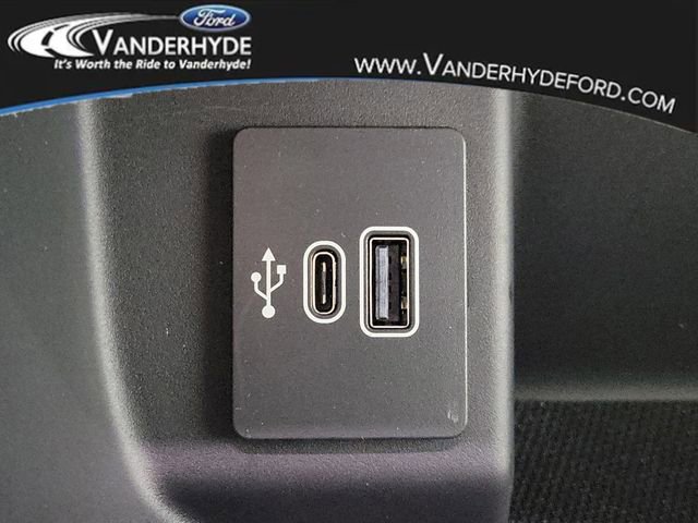 New 2025 Ford F150 Lightning Flash image 33