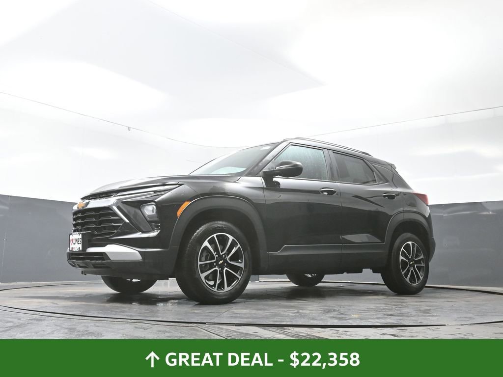 Used 2025 Chevrolet TrailBlazer LT w/ Driver Confidence Package image 30