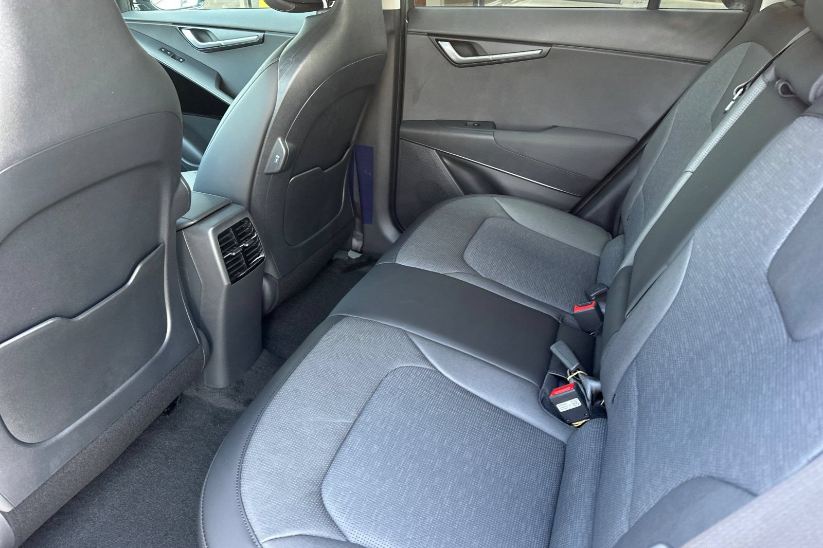 New 2026 Kia Niro Wave FWD image 12