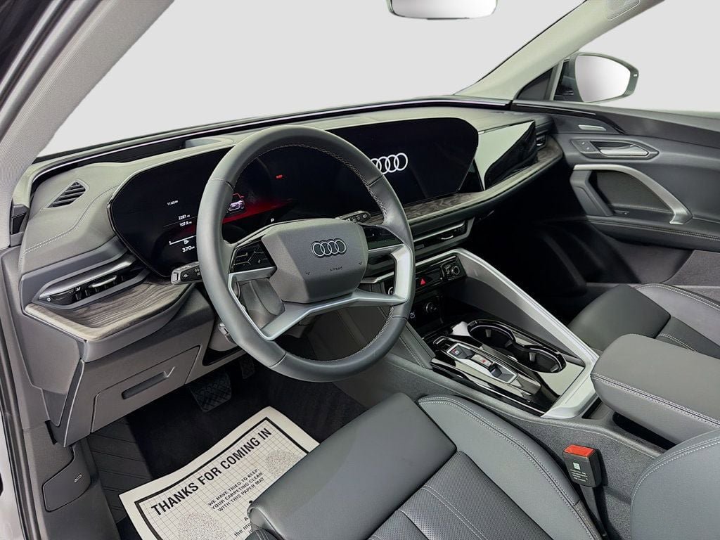Used 2025 Audi Q5 Premium Plus w/ Premium Plus AWD/4WD image 9