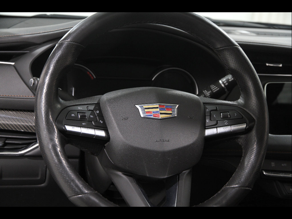 Used 2023 Cadillac XT4 Sport image 7