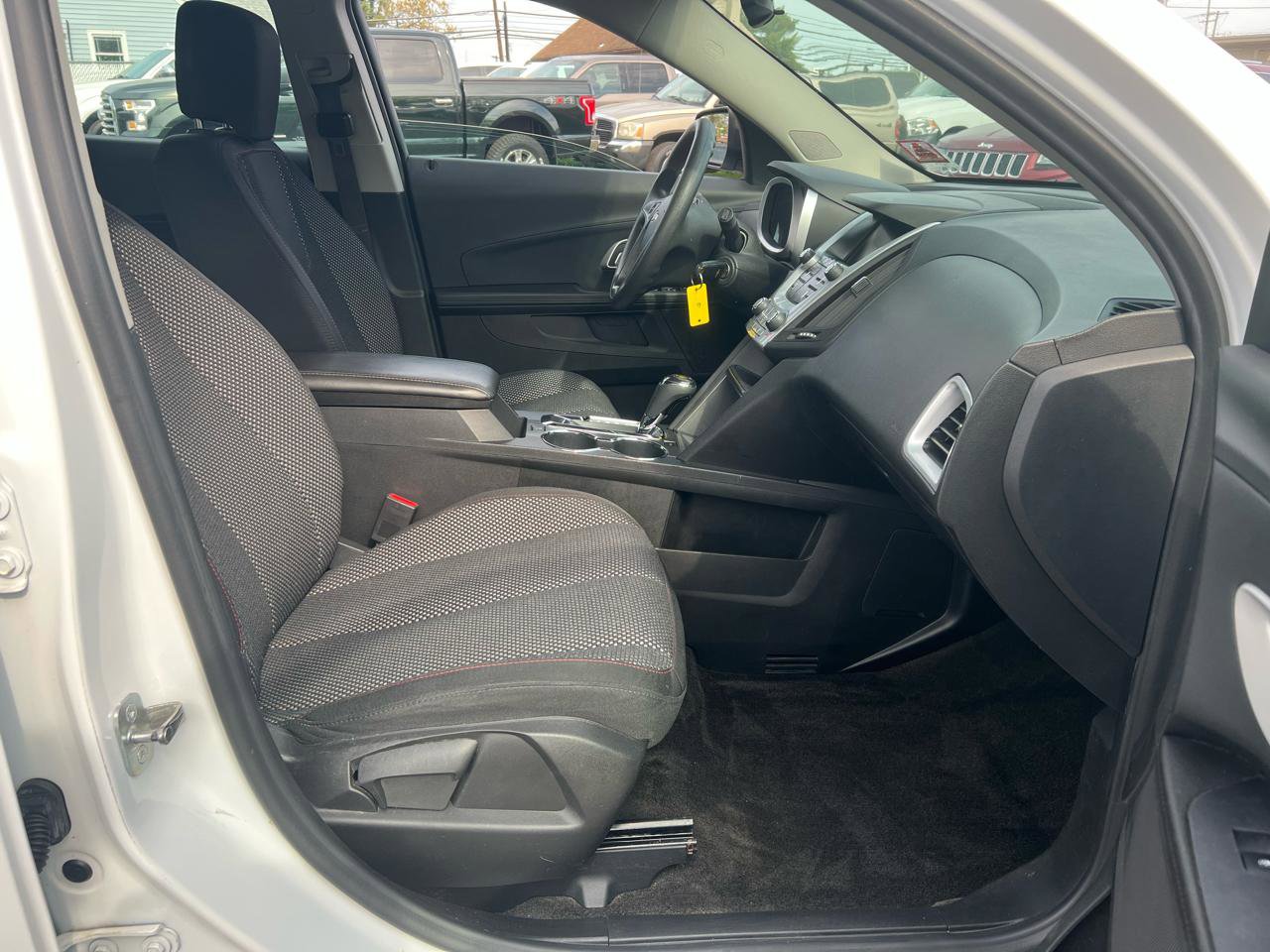 Used 2017 Chevrolet Equinox LS FWD image 16