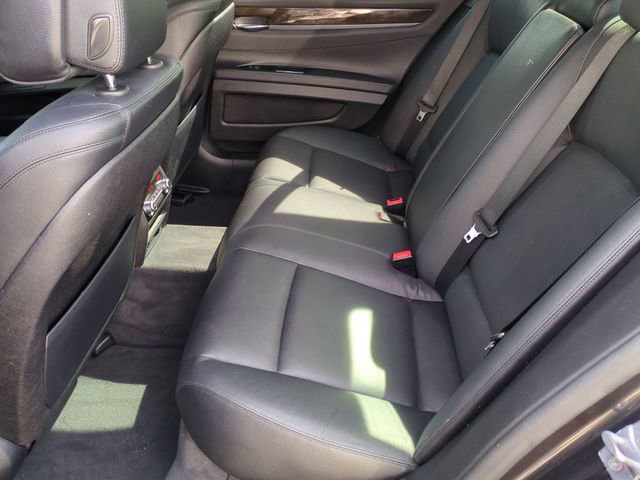 Used 2015 BMW 740i image 25