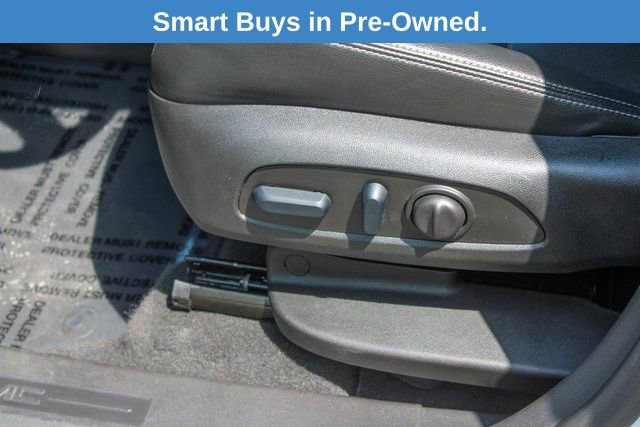 Used 2024 GMC Terrain SLT image 19