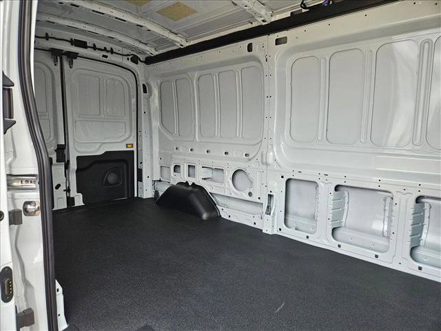 New 2026 Ford Transit 250 148 Medium Roof image 8