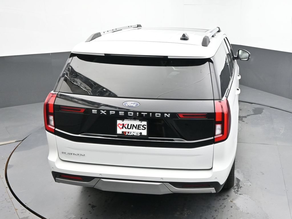 Used 2025 Ford Expedition Platinum w/ Driver's Package AWD/4WD image 19