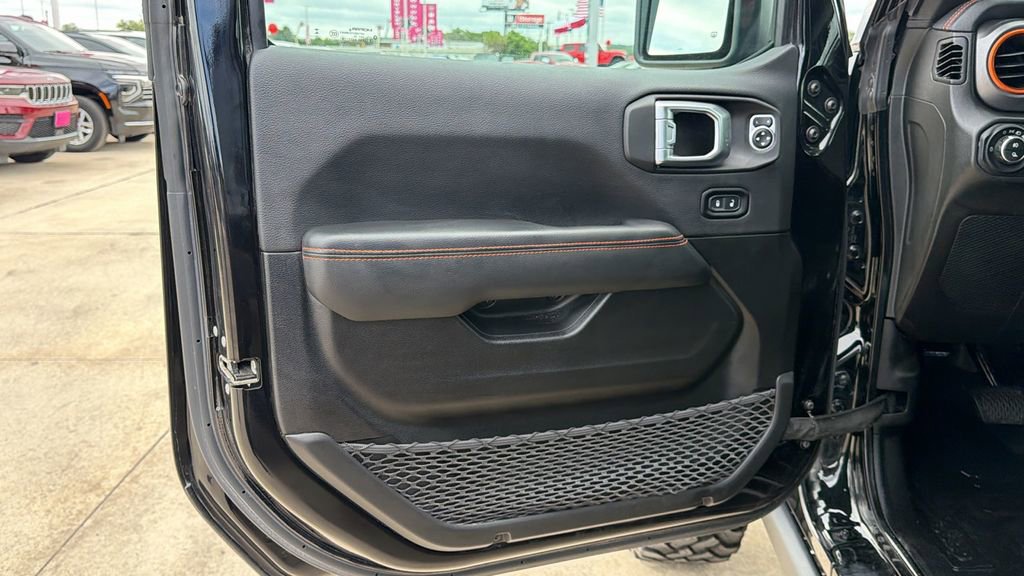 Used 2023 Jeep Gladiator Mojave w/ Cold Weather Group AWD/4WD image 9