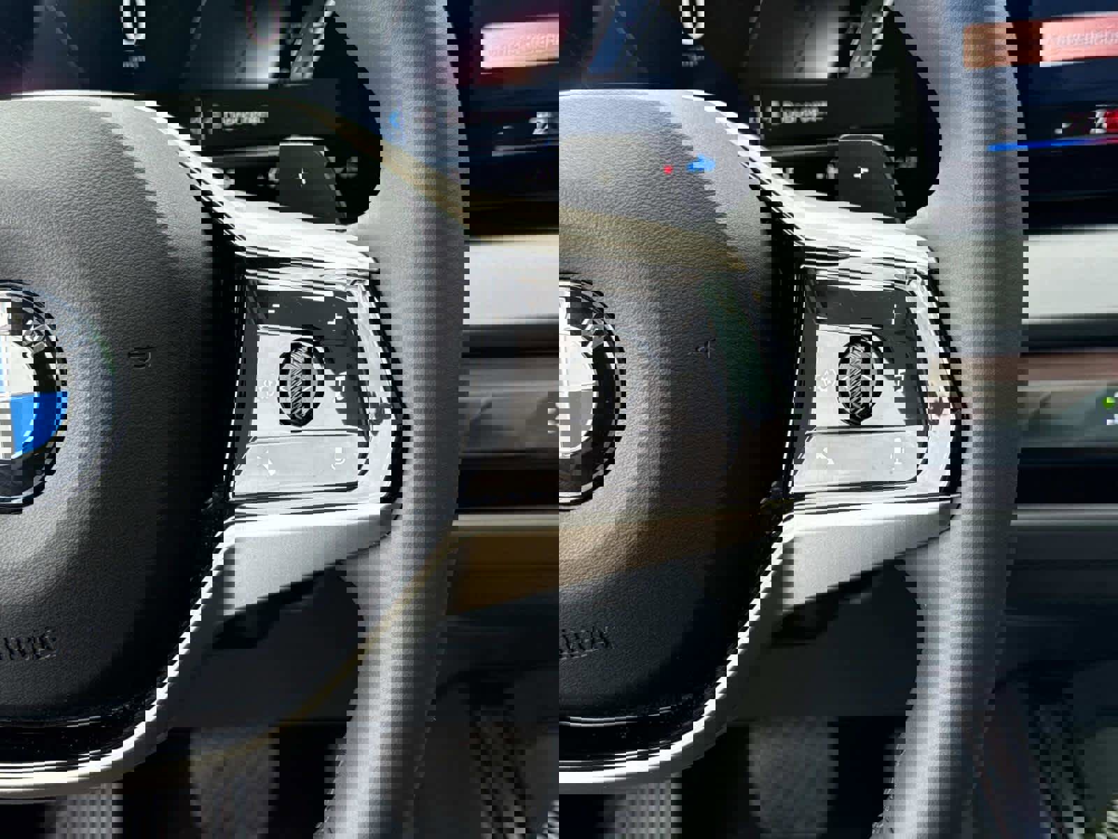 Certified 2025 BMW X3 xDrive30i w/ Premium Package image 24