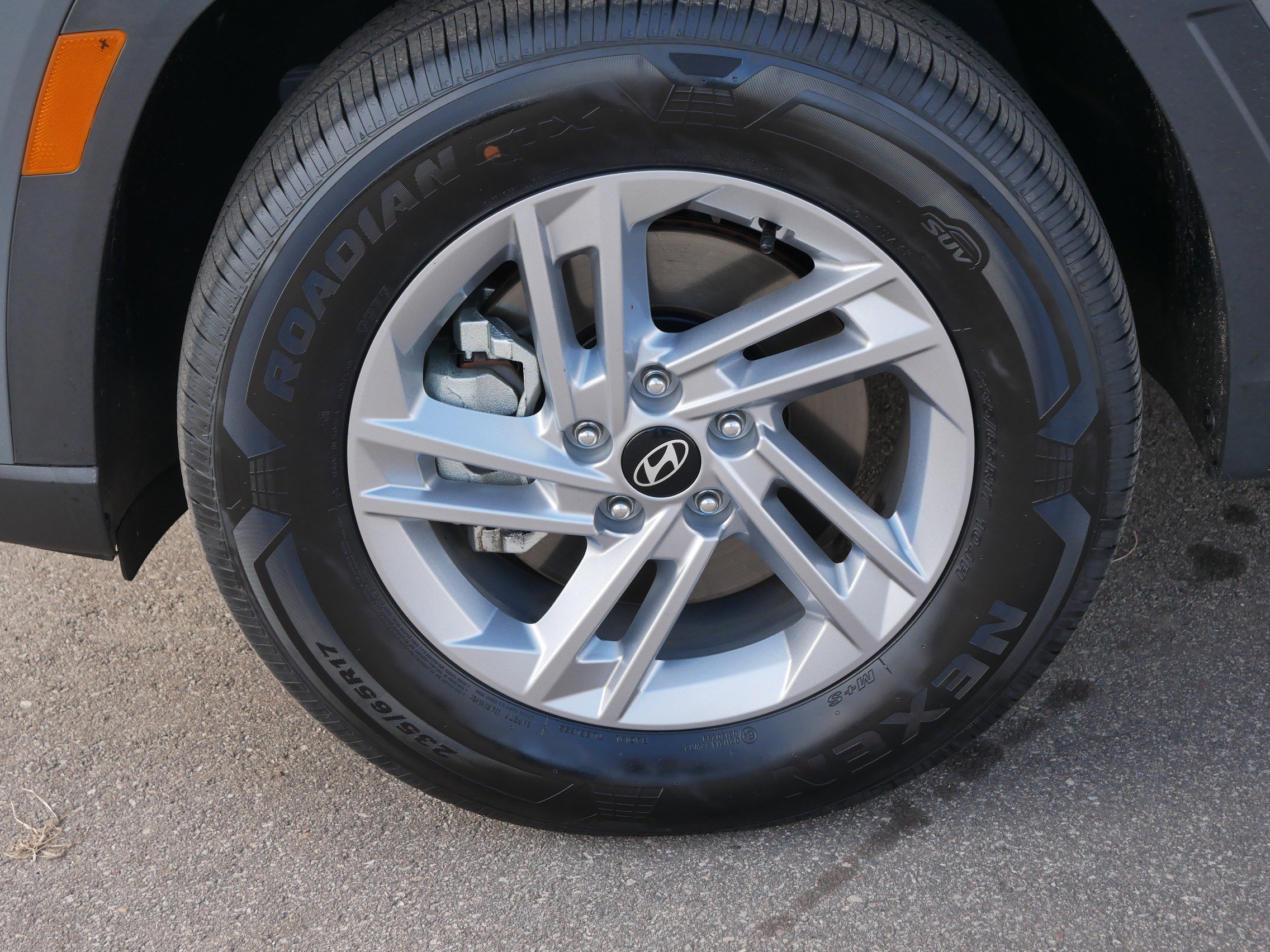 Certified 2025 Hyundai Tucson SE image 15