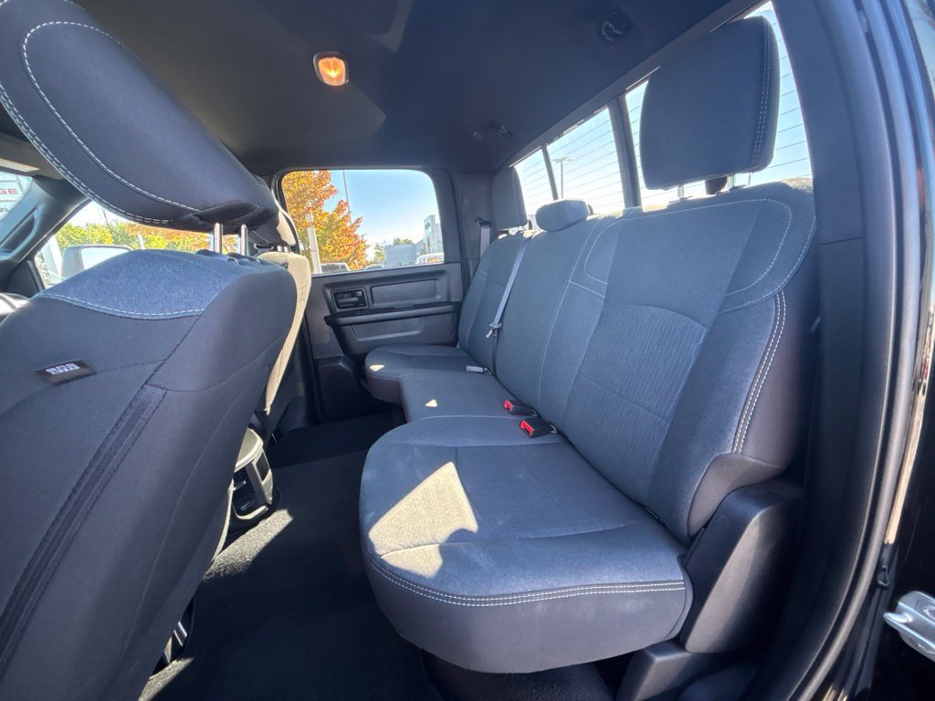 Used 2024 RAM 2500 Tradesman w/ Chrome Appearance Group AWD/4WD image 13