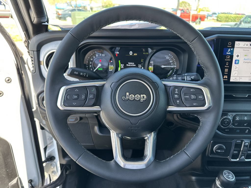 Certified 2025 Jeep Wrangler Unlimited Sahara image 12